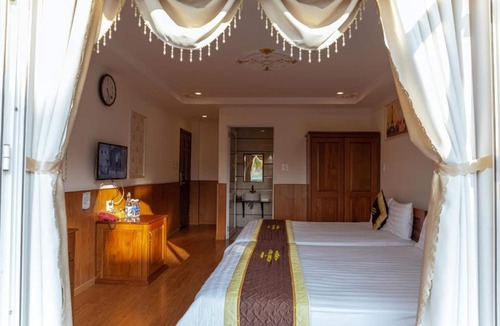 Kon Tum Hotel | Window 1 Hotel