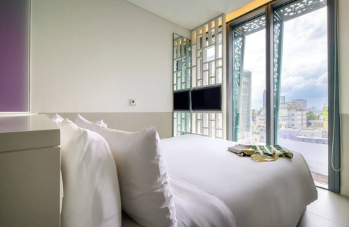 Da Kao Hotel | Wink Saigon Centre, Unscripted by Hyatt - 24 Hours stay