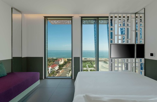 Tuy Hoa Hotel | Wink Tuy Hoa Beach, Unscripted by Hyatt - 24 Hours stay