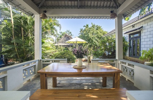 Cam Thanh Villa | With 2000 sqm tranquility villas and located between the center & Cửa Đại beach