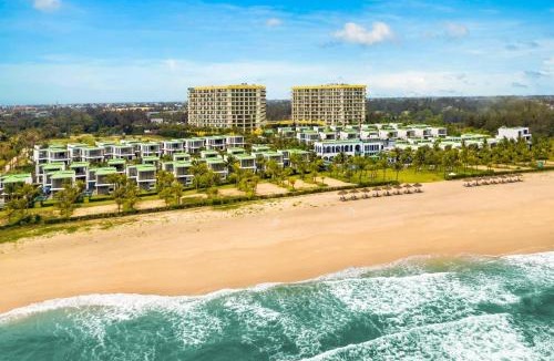 Dien Duong Resort | Wyndham Royal Beachfront Resort & Spa Danang
