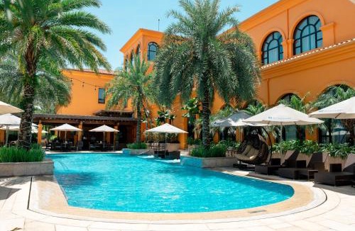 Chuong My Hotel | Wyndham Sky Lake Resort and Villas