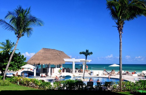Playacar Fase I Condo | Xaman Ha 2 Bdrm Oceanfront Retreat! 7005