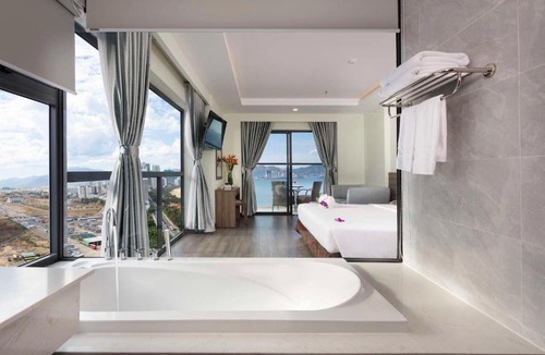 Tran Phu Beach Hotel | Xavia Hotel