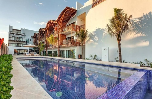 Isla Holbox Hotel | Your Ultimate Getaway in Holbox! Walk to Beach, Swimming Pool, Large Terrace!