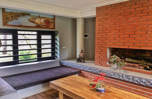 Soc Son House | Zigzag House - Ulesa neighbor's house