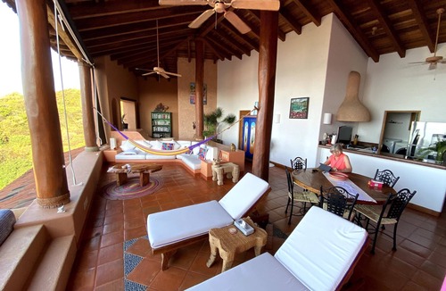 Zihuatanejo Villa | Zihua Penthouse. View from the top of the world. CVM. Dipping pool. Life is good
