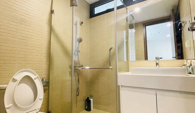 1 Bedroom Luxury Apartment Cozy View City