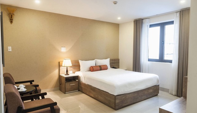 1-DOUBLE-BED ROOM, NICE GARDEN, BEACH AREA, with BREAKFAST