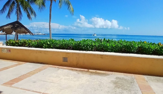 118 condominio a pocos pasos del mar.