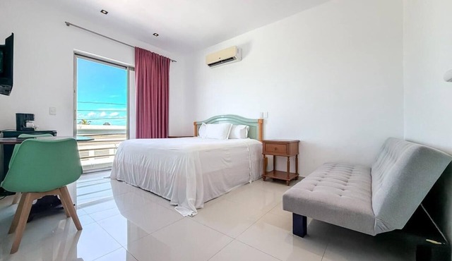 1BR with balcony
