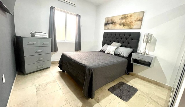 2 Bedroom Apartment Close to Ocean