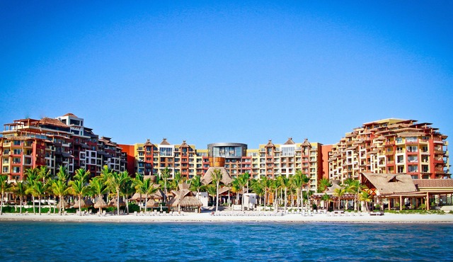 2 Bedroom Suite available Christmas and New Year 12-20-2025 to 1-3-2026