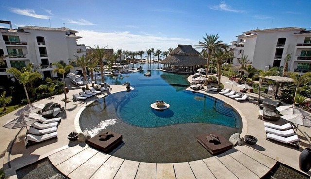 2 BR POOL VIEW VILLA AT BEAUTIFUL CABO AZUL -New Years