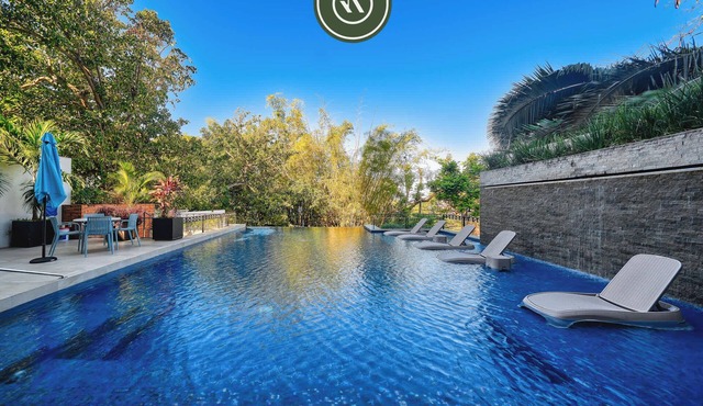 2BR Condo in Concha Chinas - Breathtaking Views