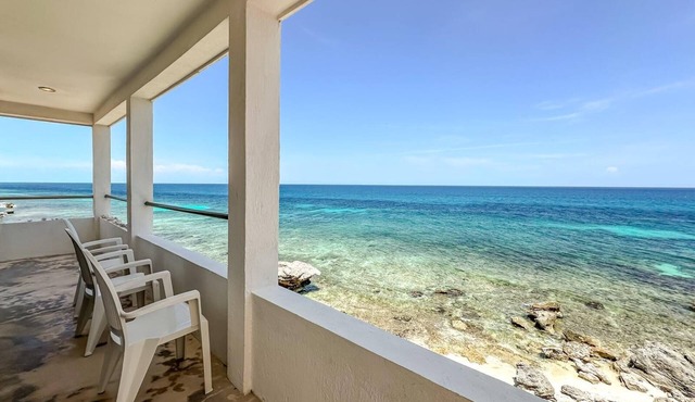 2BR Ocean View w/Shared Rooftop Pool