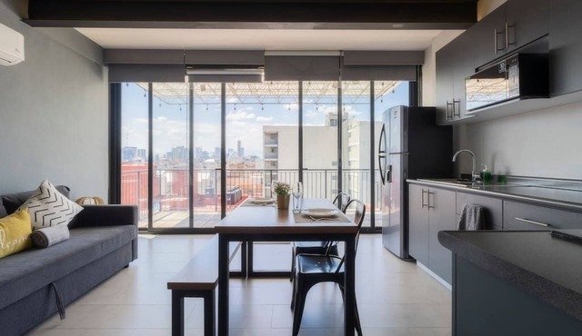 2Ph Large 2Brm 3 bath AC private terrace apt