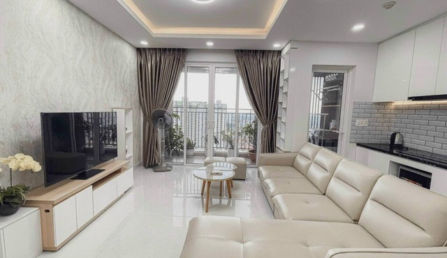 3 Bedroom 2 Bathroom apartment #3