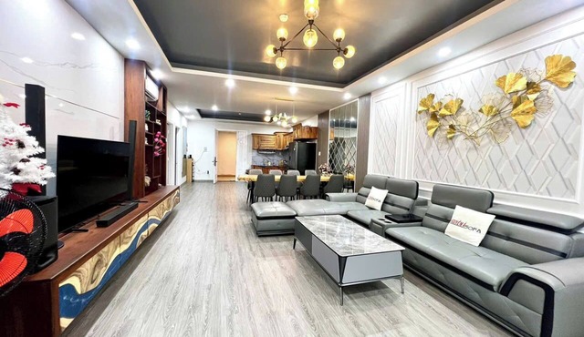 3-bedroom Sea View & City View Oasky 809-Apartment
