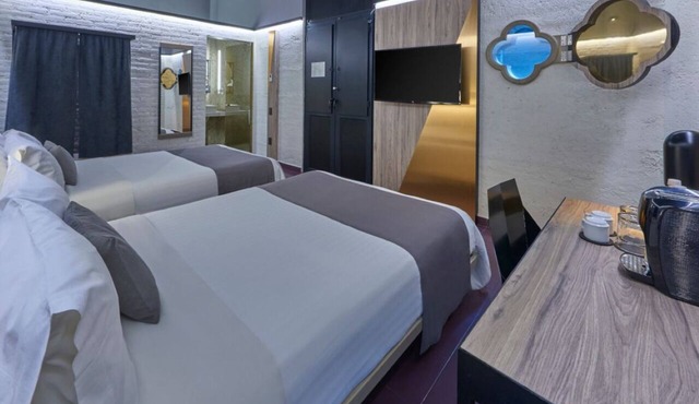 3 Stylish Rooms in 19th-Century Building Near Historic Attractions and Museums