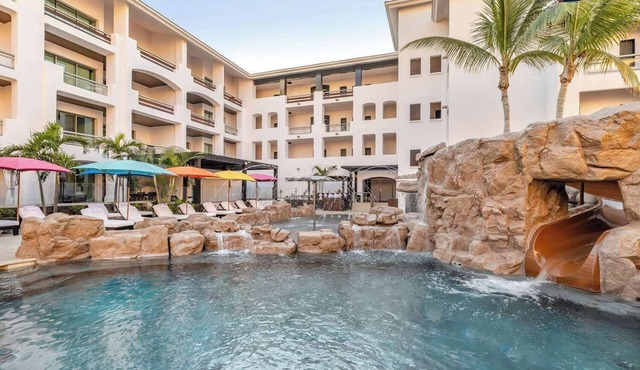 3 Sunny 3BR Grand Suites w/Full Kitchen – Near Top-Rated Cabo Golf Clubs