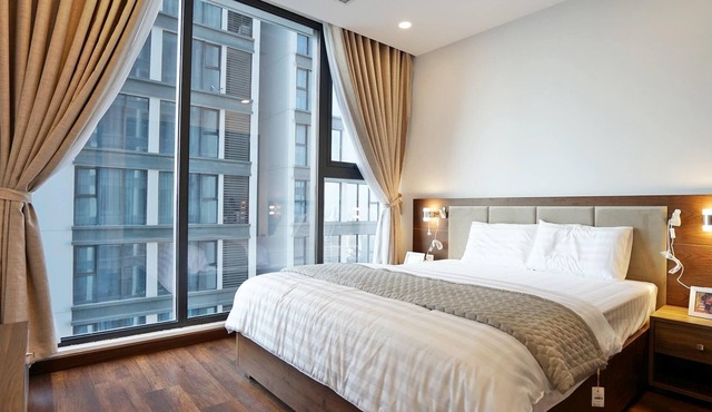 3BR APARTMENT *FEEL LIKE HOME* AT VINHOMES METROPOLIS #HANOI