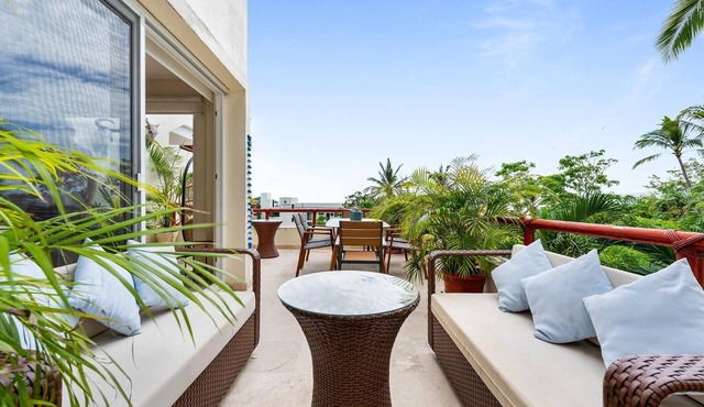 3BR Family Condo, Pool, Walk to Beach – Sayulita | Casa de Paz