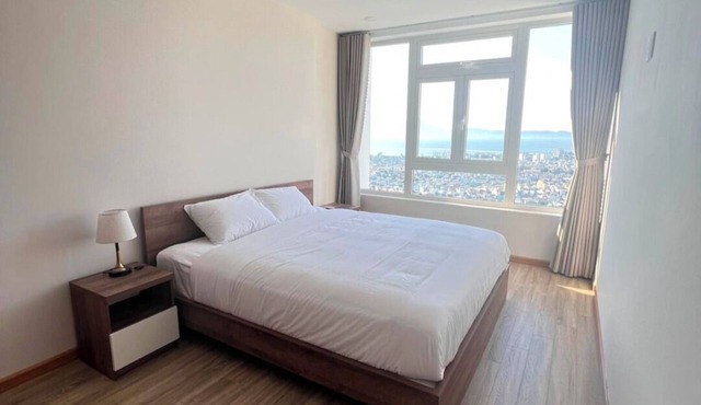 3Brs 2Ba 110m2 Flat, City Center w/Sea & Lake view in Da Nang