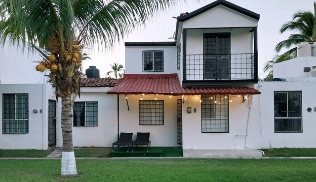 4 bedroom house with swimming pool in Ixtapa