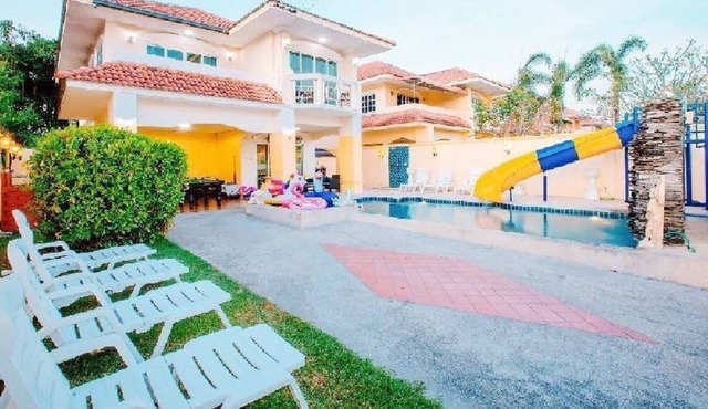 4 Bedroom Villa With Private Pool/ Walking Street 10 Minutes Ride Away!