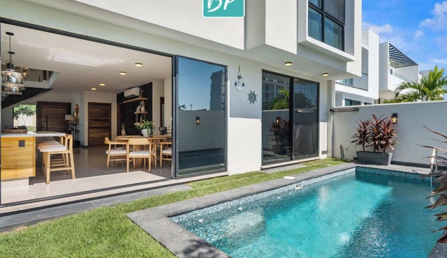 4BR w/Private Heated Pool & Beach Club - Villa 2