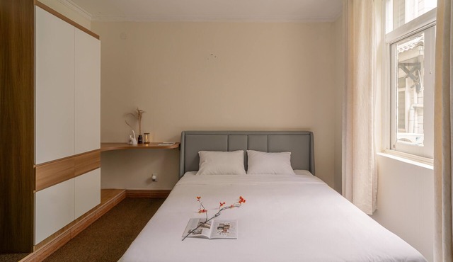 5-Bedroom Villa with En-suite Bathrooms for 10 Guests in Thu Duc City Center