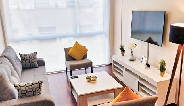 50% Off! Amazing location, Full amenities Beautiful 2 BR Apt Polanco Carso