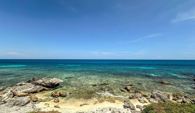 5BR Ocean View Home w/2 Dipping Pools