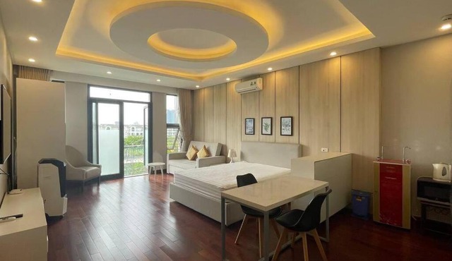 93 Trịnh Công Sơn Home managed by Lily Home