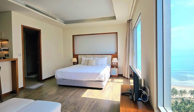 A La Carte Danang Beach Apartment