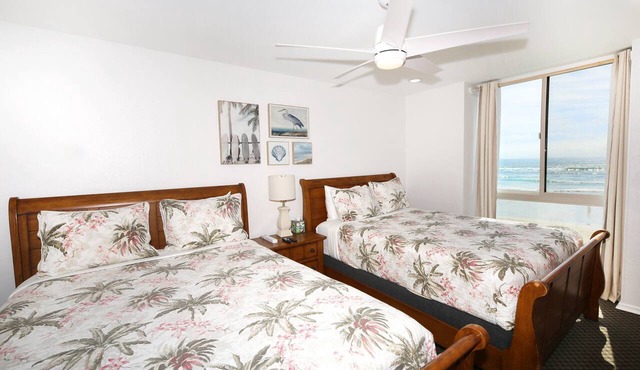 Absolute Beach Front Cottage! Panoramic Views E20 North Coast Village
