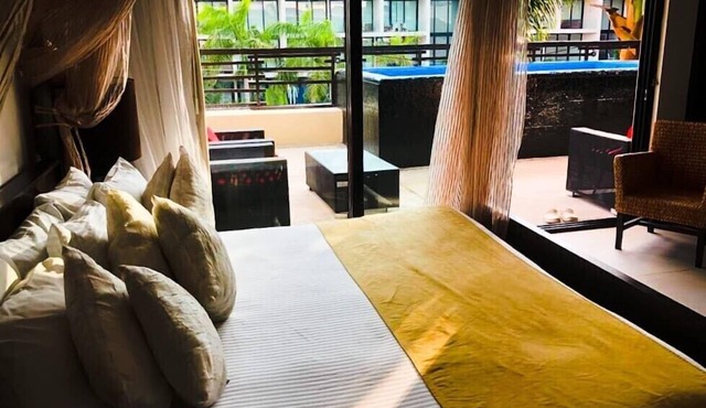Aldea Thai master suite with private pool &Terraze 2 big br by oceanfront