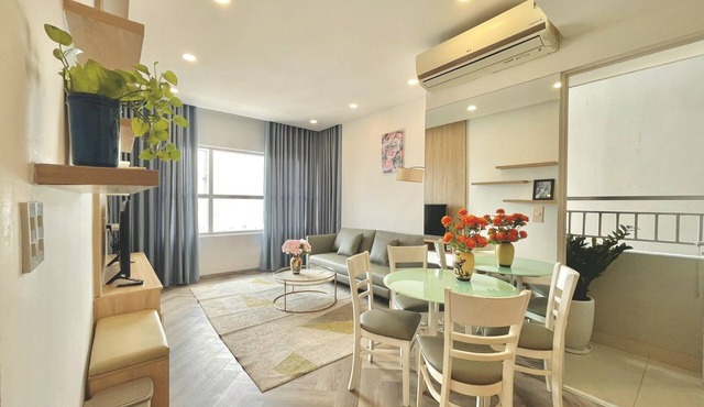 Alm's 1 BedRoom Apartment at Sunrise City District 7
