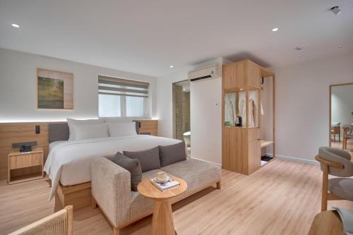 Amaya Saigon Boutique Hotel