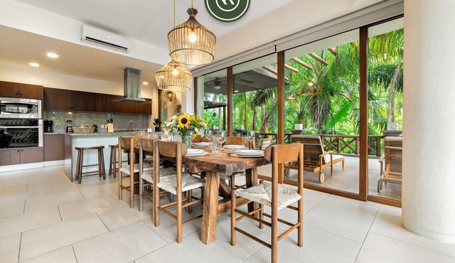 Amazing 2BR Condo - Lagoon Pool, Golf