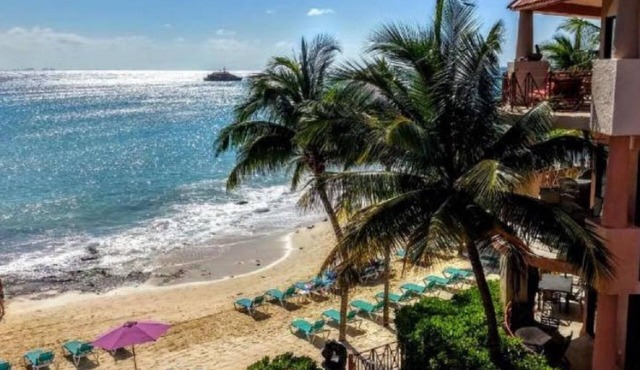 Amazing Beachfront Condo with Pool and Beach - Luna Encantada G2