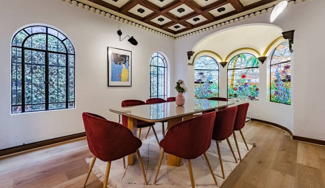 Anzures-Polanco Mansion, Group Dining & Parking