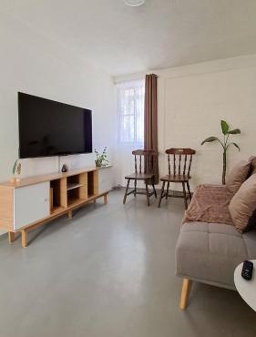 Apartamento completo en planta baja cerca del aeropuerto y del centro