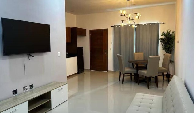 Apartment 3 blocks from the beach and close to the historical center.