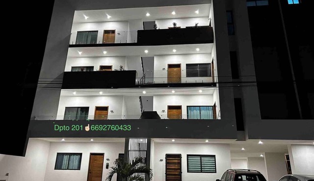 Apartment 3 blocks from the beach and close to the historical center.