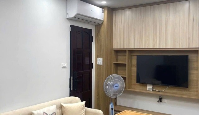 Apartment near West Lake, fully furnished, nice view, large balcony.