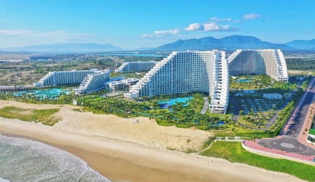 Arena Cam Ranh Beachfront Condotel
