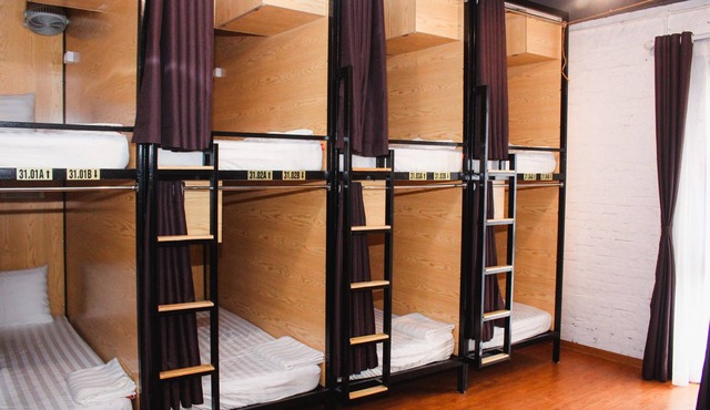 Aroma Halong offers cool private unit 2