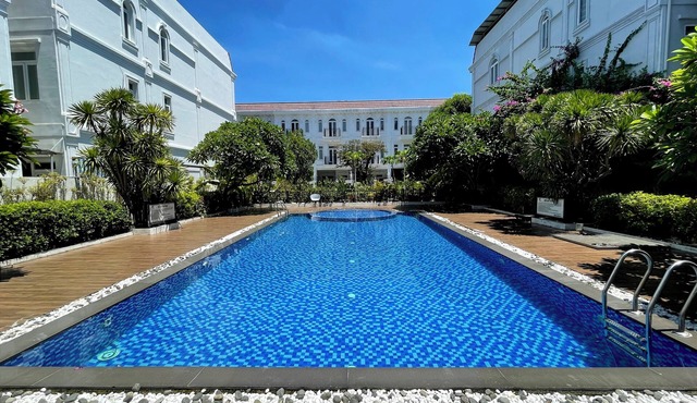 Aroma Luxury Villa